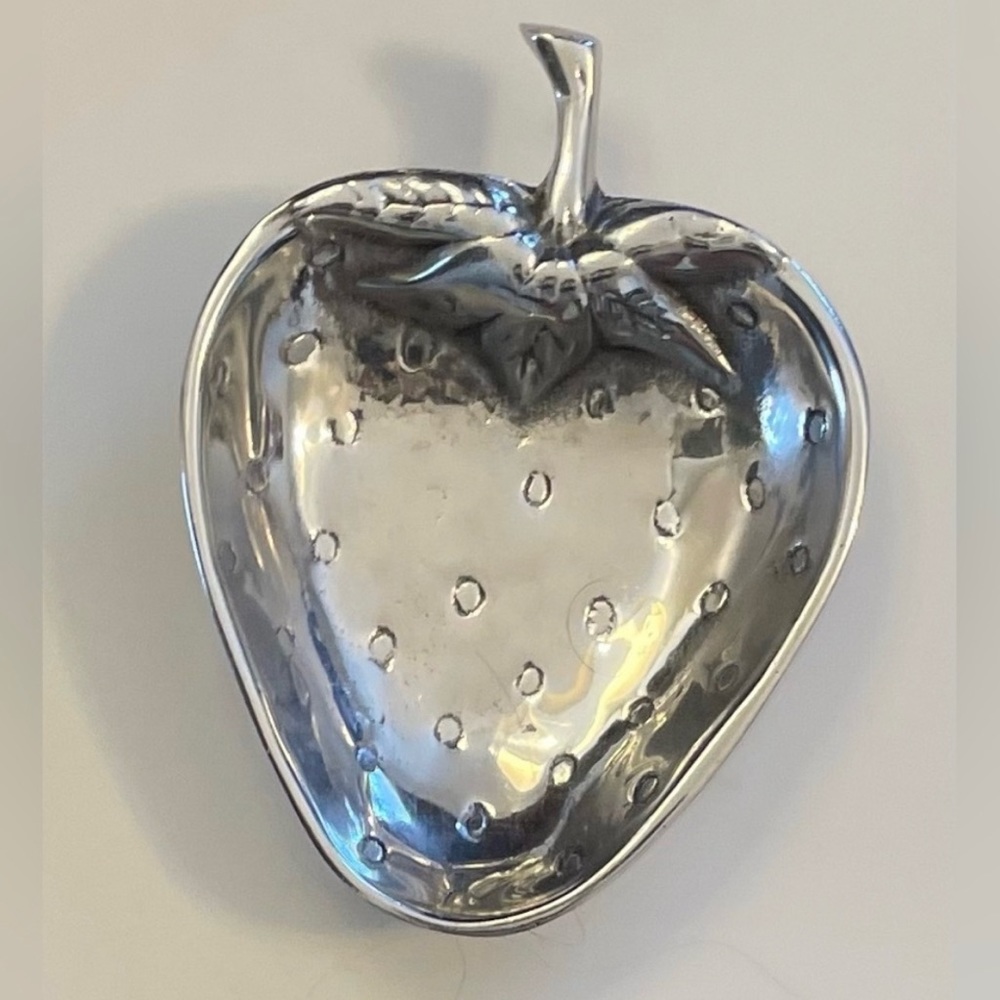 Strawberry Keys or Change Bowl